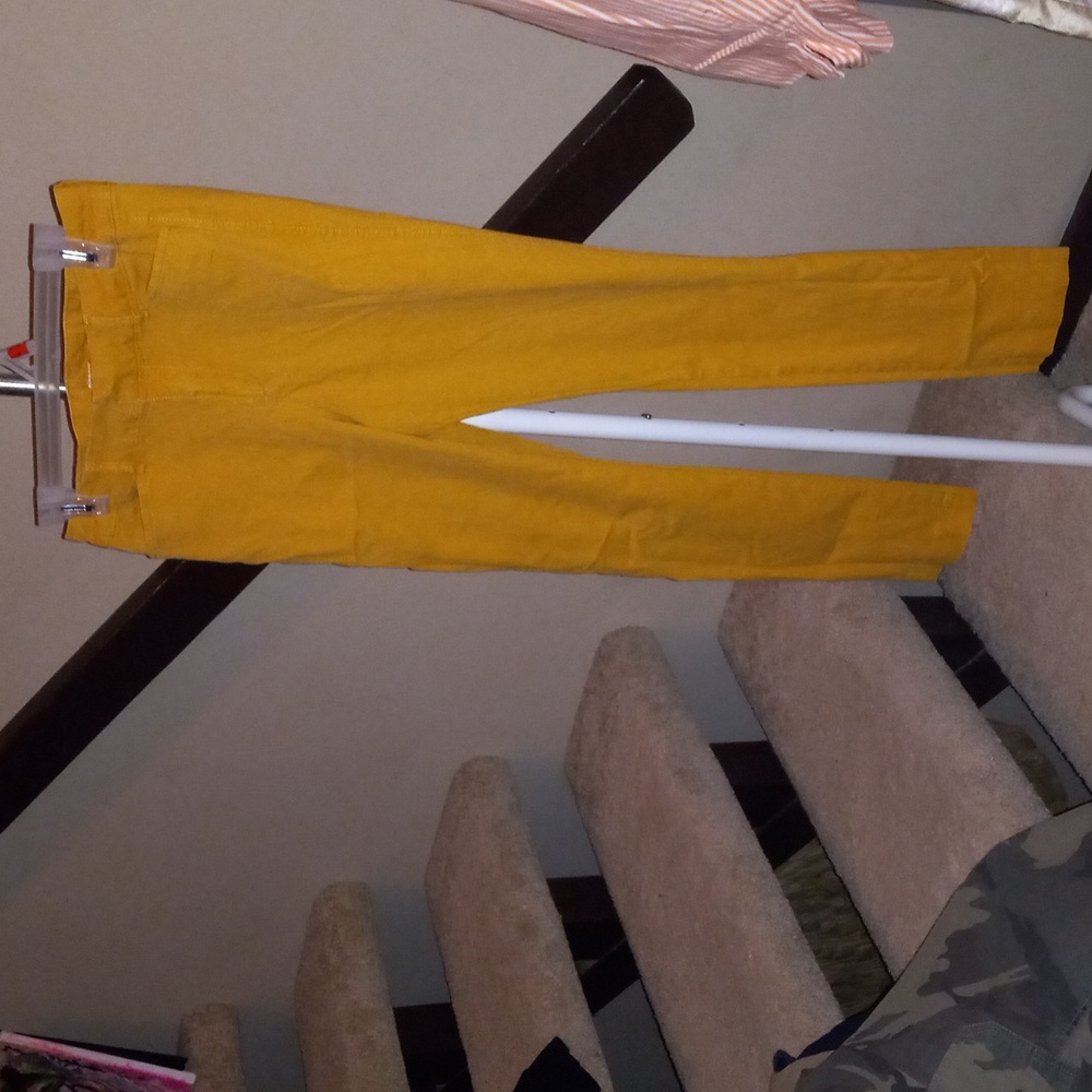 Old Navy Gold Pixie Pants Size 4